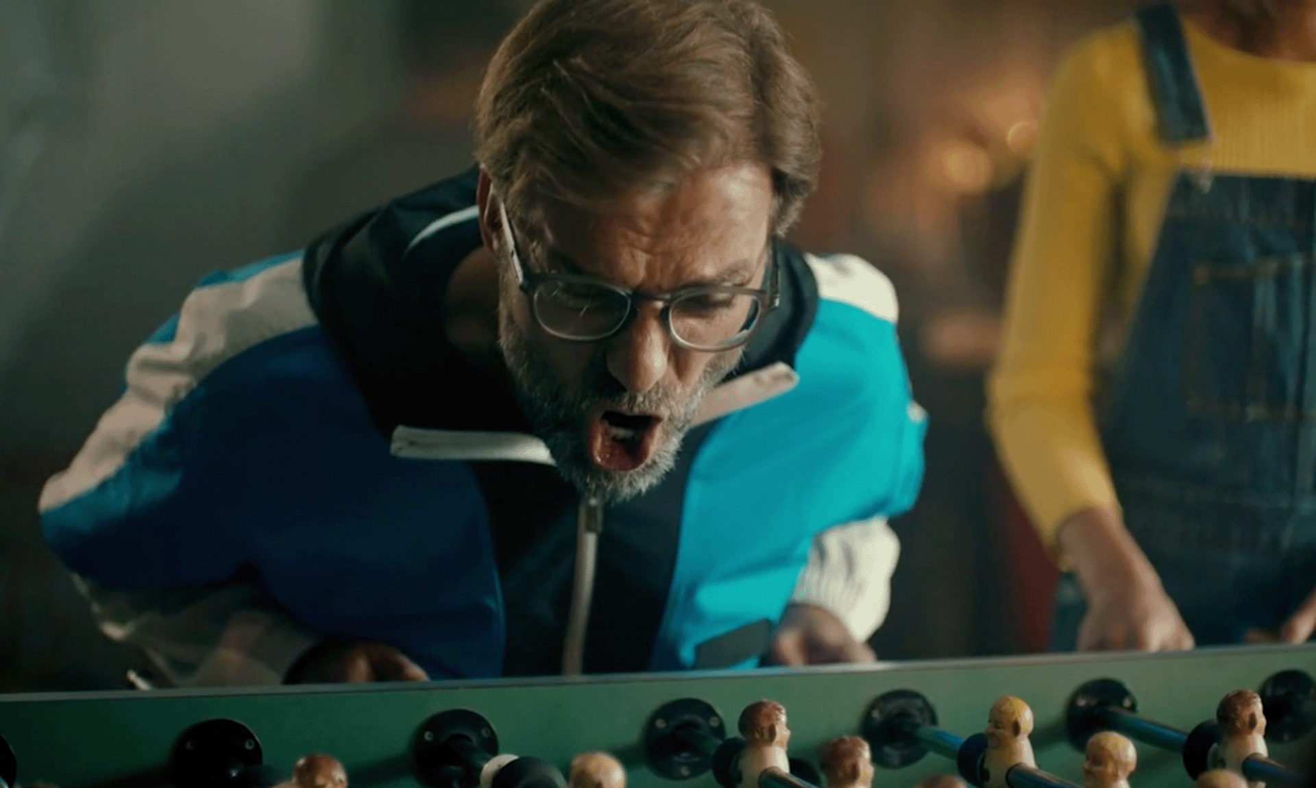 <strong>SNICKERS</strong> The Special Kick