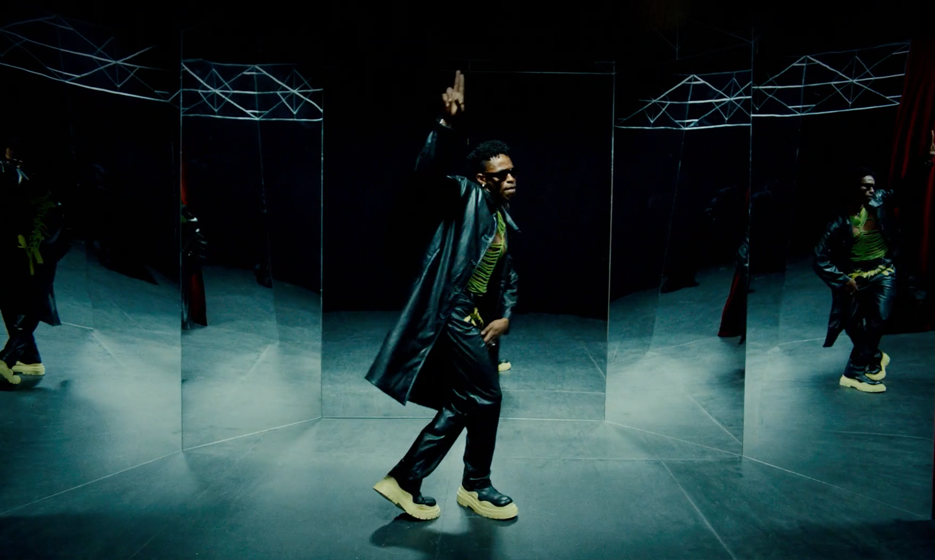 <strong>LUCKY DAYE</strong> Over